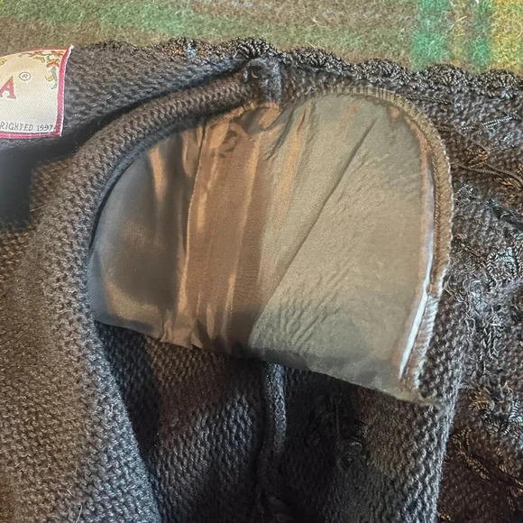 NWT Vintage 90s Black Dark Academia Floral Embroidered Knit Cardigan - Picture 14 of 14